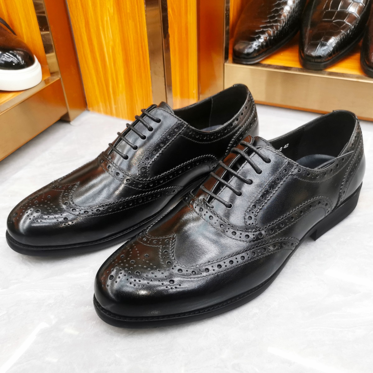 أحذية رجالية فاخرة من الجلد ال - مراجعة Men Formal Wear Brown وسعره